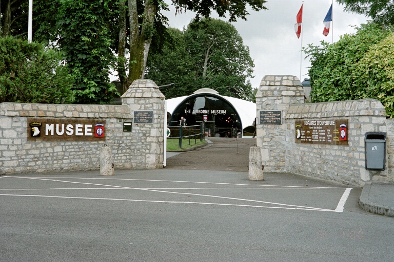 Airborne Museum - Sainte MerÃ¨ Ã‰glise