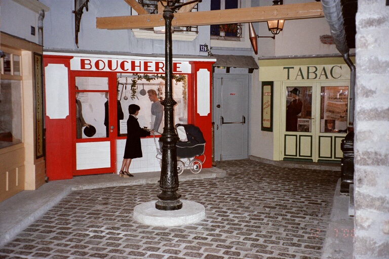 Inside World War 2 museum - QuinÃ©ville